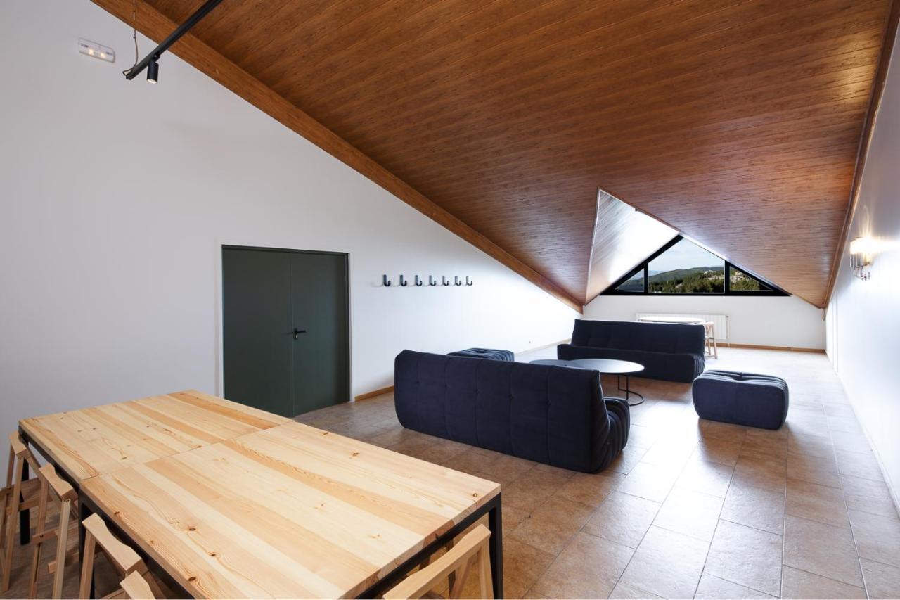 Abrigall Hostel Masella Exterior photo
